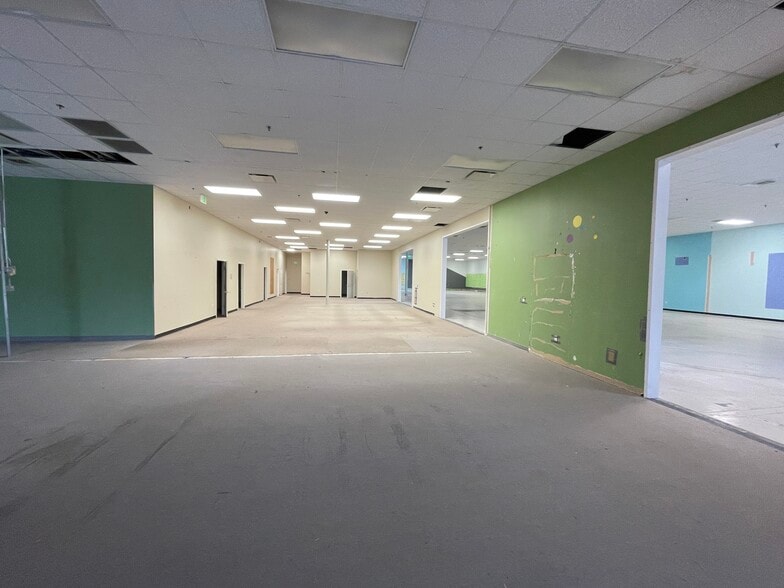 1825 McFarland Blvd N, Tuscaloosa, AL for lease - Interior Photo - Image 3 of 14