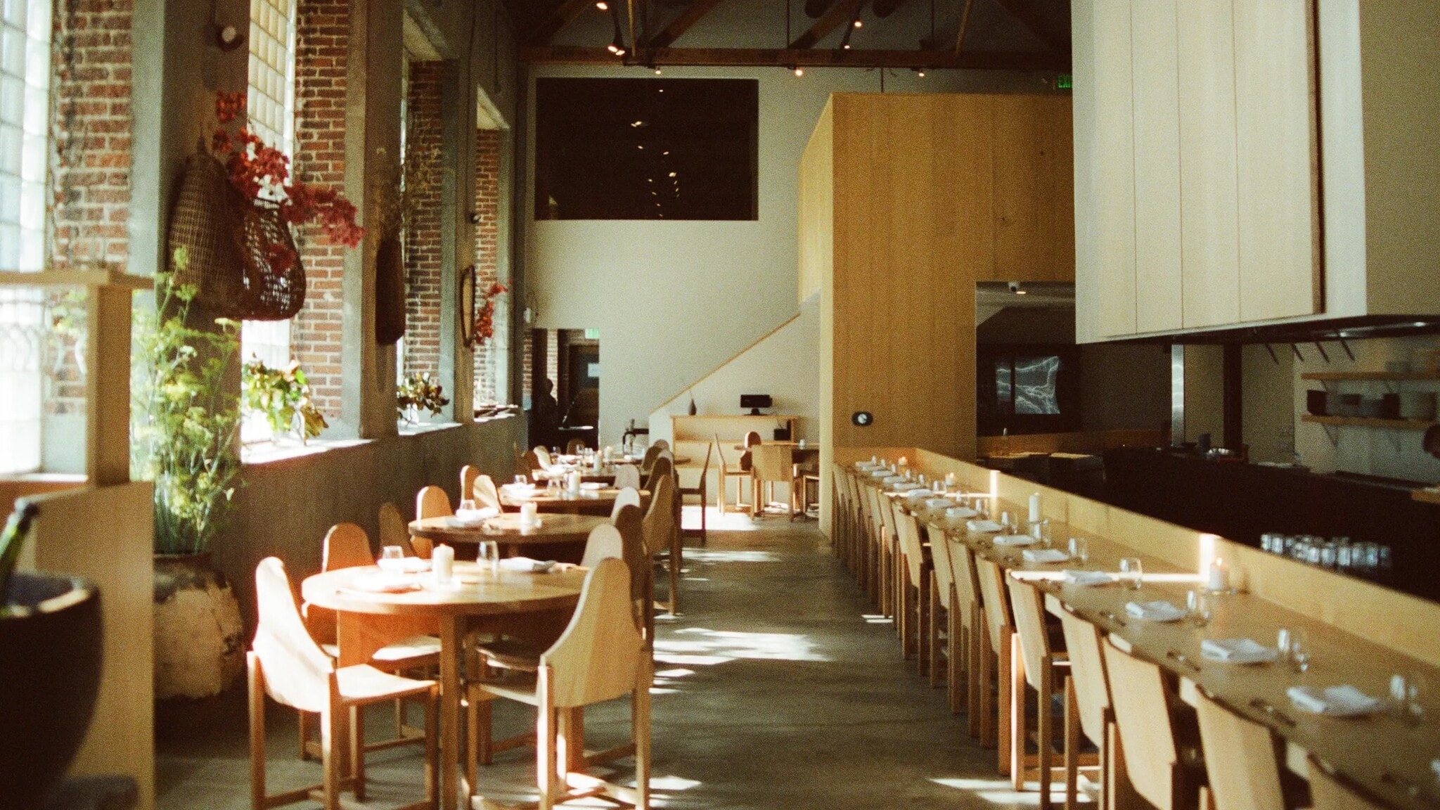 2001 E 7th St, Los Angeles, CA for lease Interior Photo- Image 1 of 18