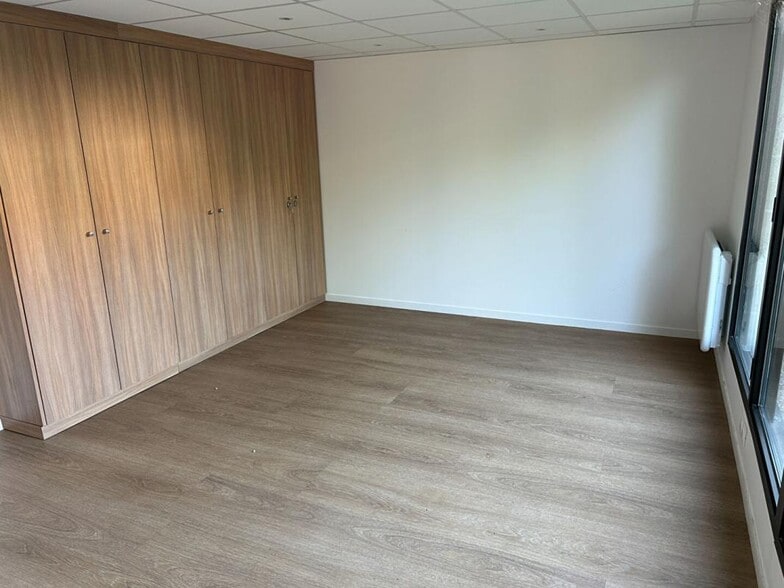 Bureau dans Bordeaux à louer - Photo intérieure - Image 2 de 9