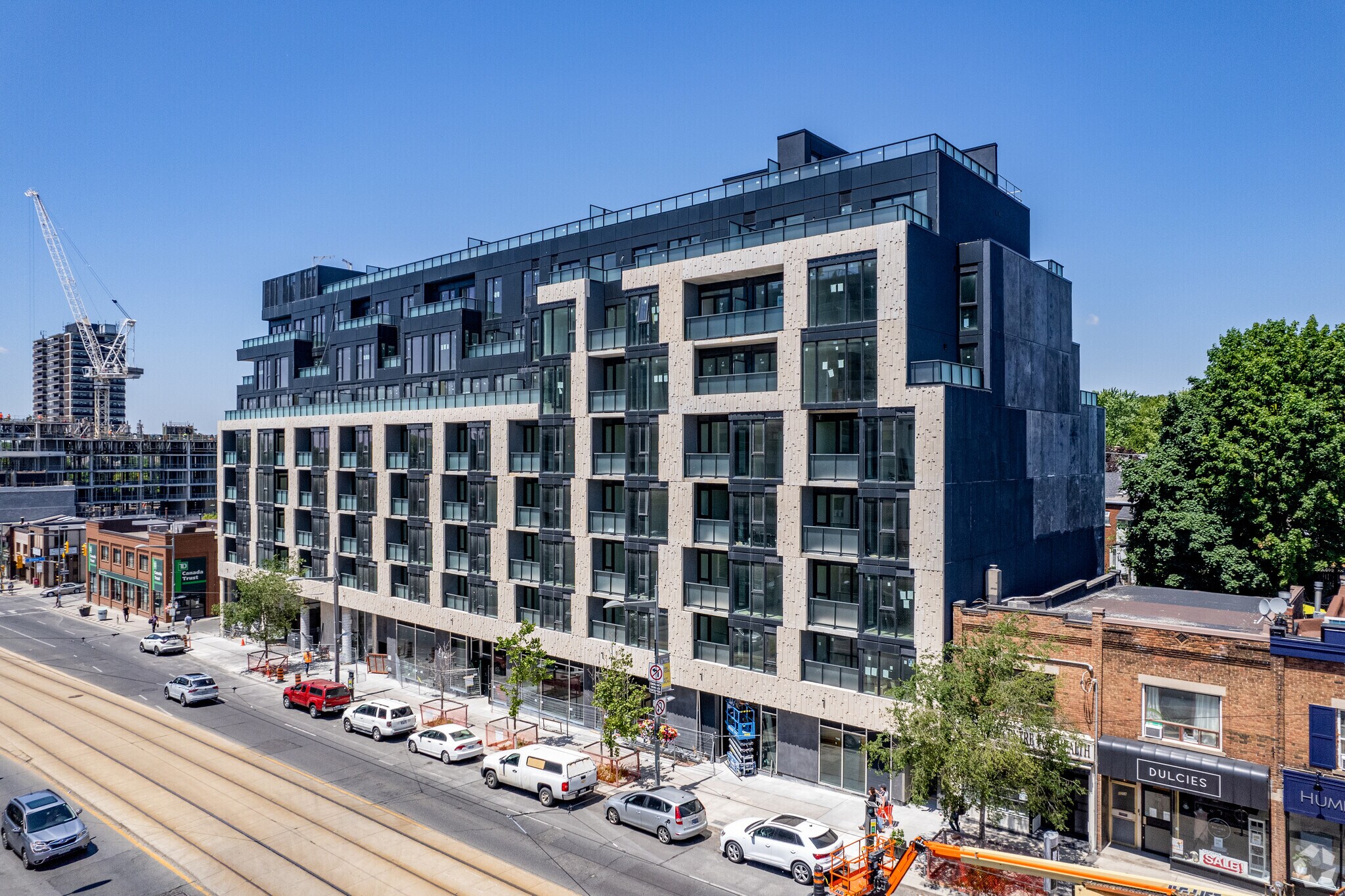 840 Saint Clair Ave W, Toronto, ON à louer Photo principale- Image 1 de 5