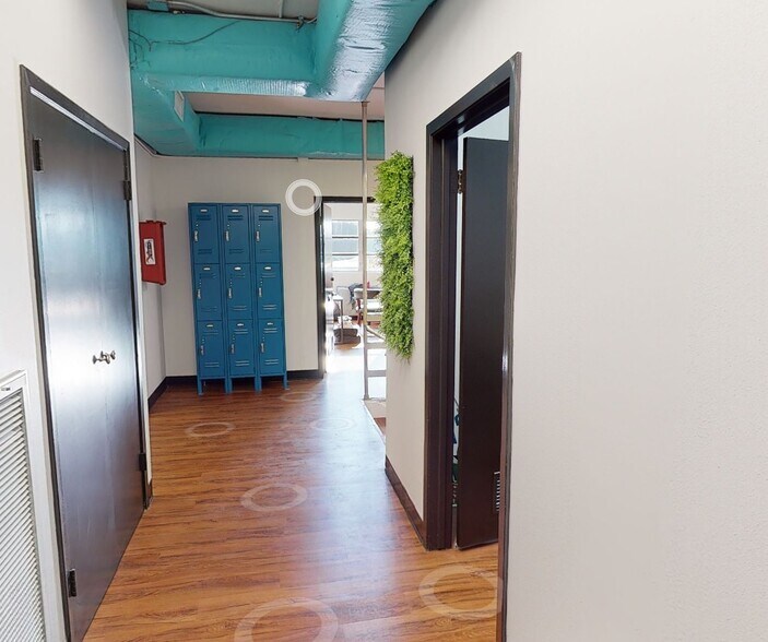629-633 W 19th St, Houston, TX à louer - Numérisation 3D de Matterport - Image 3 de 4