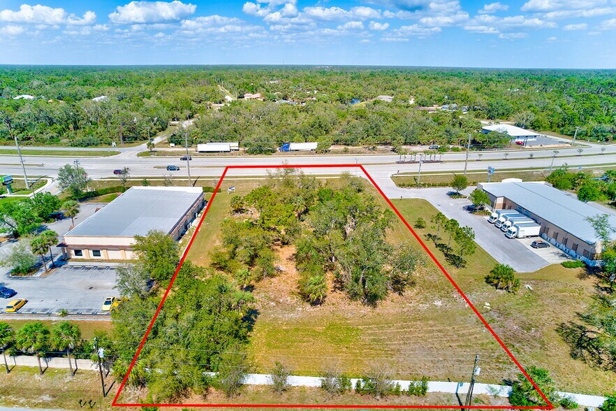 571 Tamiami Trail, Port Charlotte, FL à vendre - Aérien - Image 1 de 5