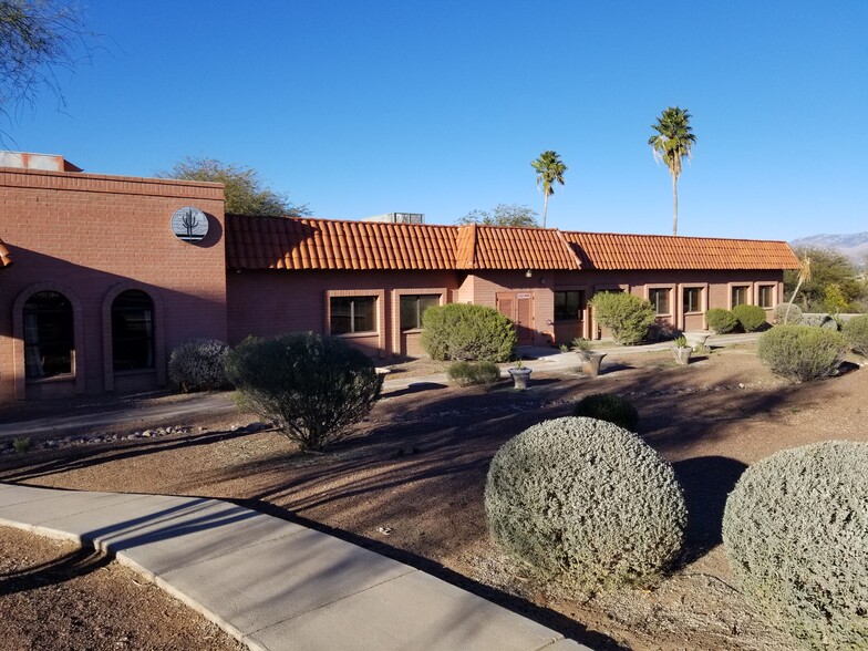 5245 N Camino De Oeste, Tucson, AZ à vendre - Photo du b timent - Image 1 de 28