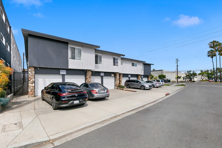 1761 Park Ave, Long Beach, CA à vendre - Photo du bâtiment - Image 3 de 35