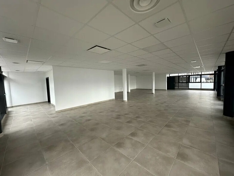 Office in Strasbourg for lease - Interior Photo - Image 2 of 4