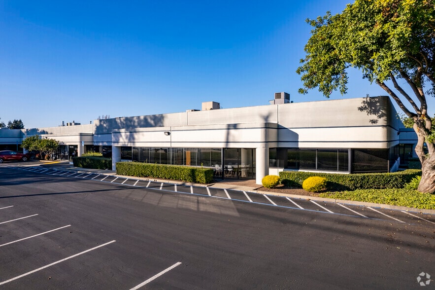 31350-31398 Huntwood Rd, Hayward, CA à louer - Photo du bâtiment - Image 2 de 11