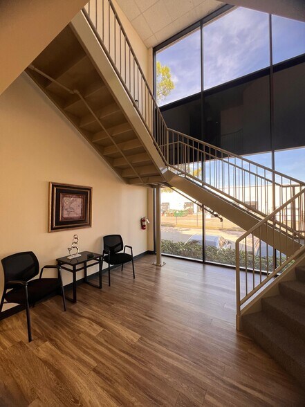 7201-7203 Pinemont Dr, Houston, TX à louer - Photo du bâtiment - Image 3 de 18