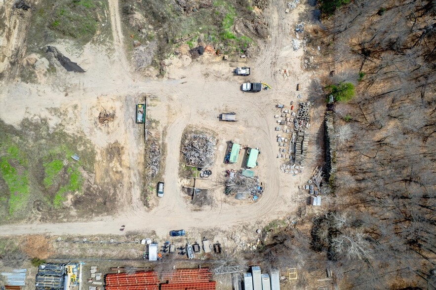 13655 Lake Dr, Forest Lake, MN for lease - Building Photo - Image 2 of 9