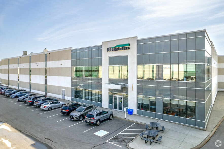 625 Zenway Blvd, Vaughan, ON à louer - Photo principale - Image 1 de 3