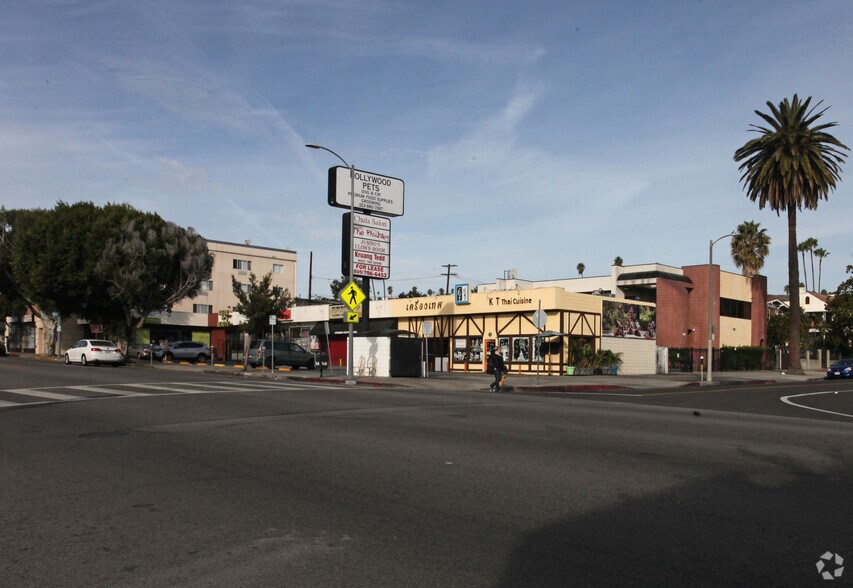 5151-5161 Hollywood Blvd, Los Angeles, CA à louer - Photo du bâtiment - Image 1 de 3