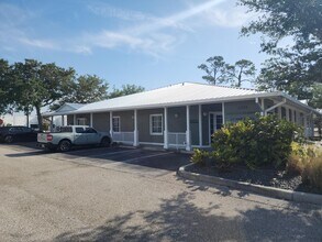 17801 Murdock Cir, Port Charlotte, FL for sale Building Photo- Image 2 of 9