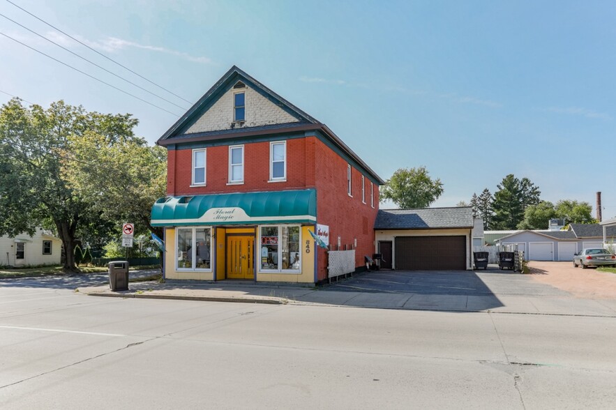 840 S 3rd Ave, Wausau, WI for sale - Building Photo - Image 1 of 43