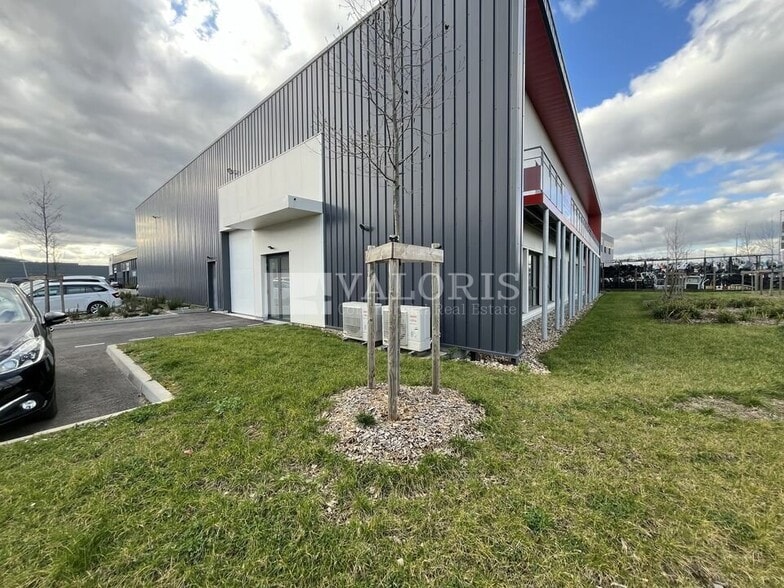 Flex in Genay for lease - Building Photo - Image 1 of 9
