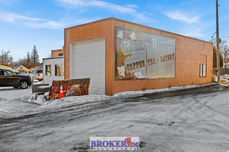 120 E 3rd St, Lusk, WY à vendre - Photo du bâtiment - Image 3 de 26