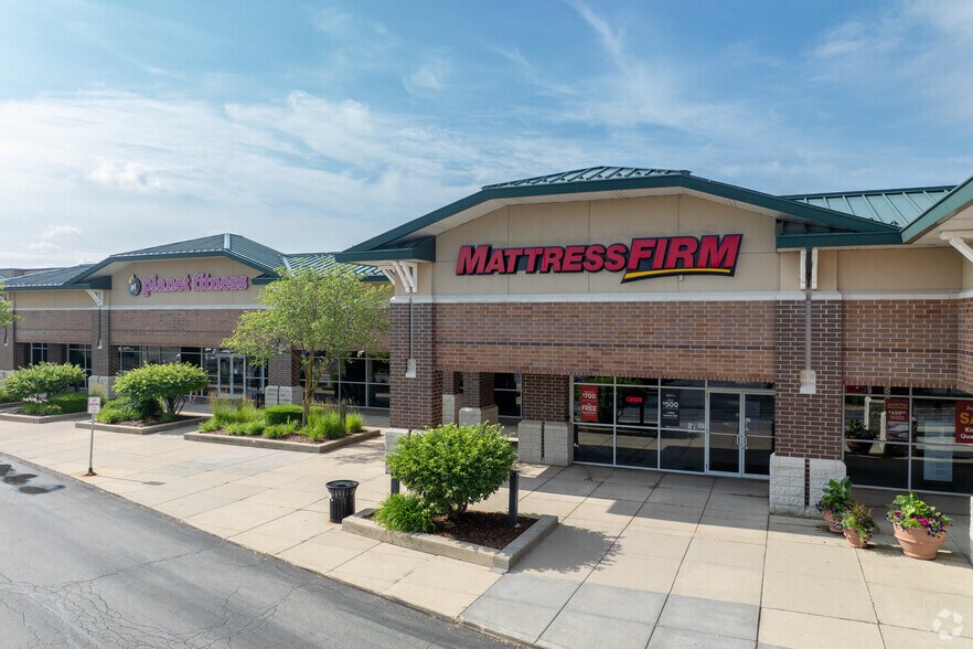2211 Willow Rd, Glenview, IL for sale - Building Photo - Image 3 of 12