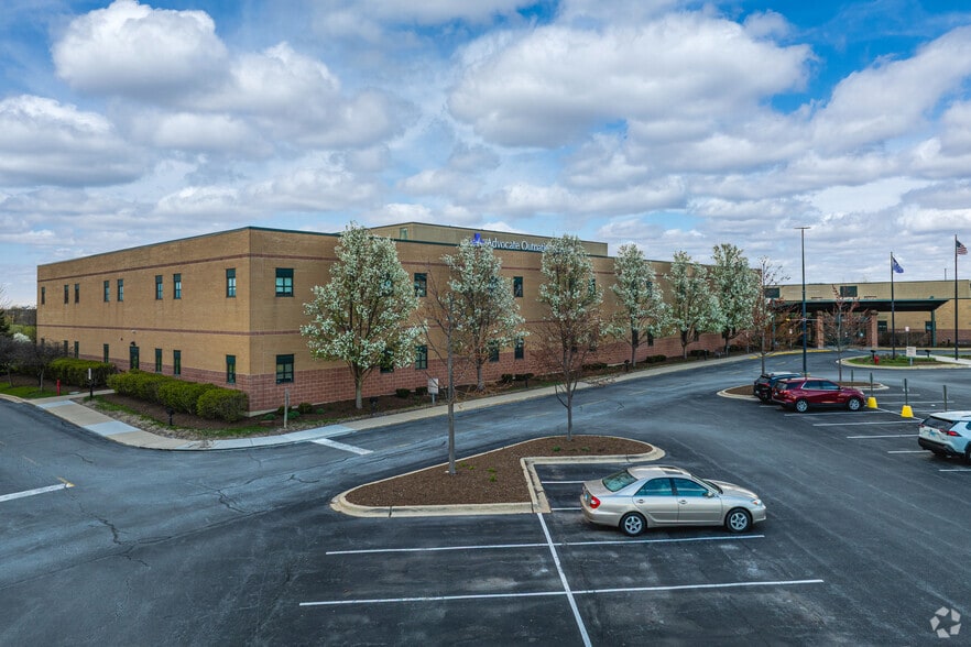 18210 La Grange Rd, Tinley Park, IL for lease - Primary Photo - Image 1 of 5