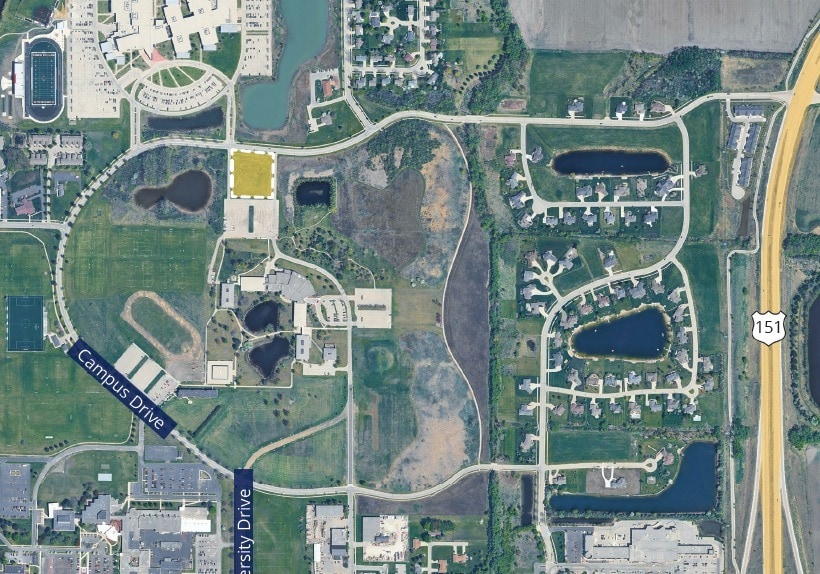 Campus Dr, Fond Du Lac, WI à vendre - Photo du bâtiment - Image 1 de 1