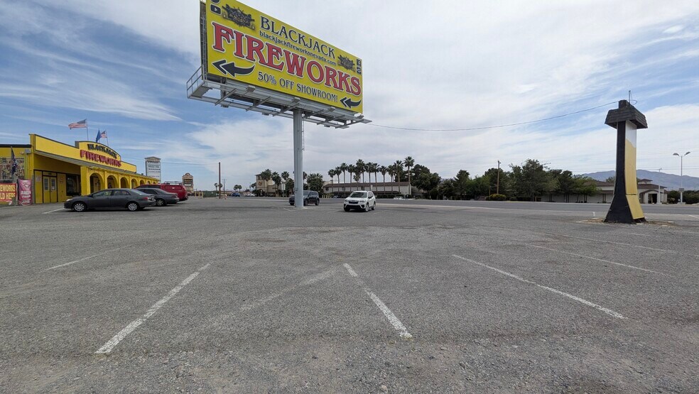 1181 S Nevada Highway 160, Pahrump, NV à vendre - Photo du bâtiment - Image 1 de 7
