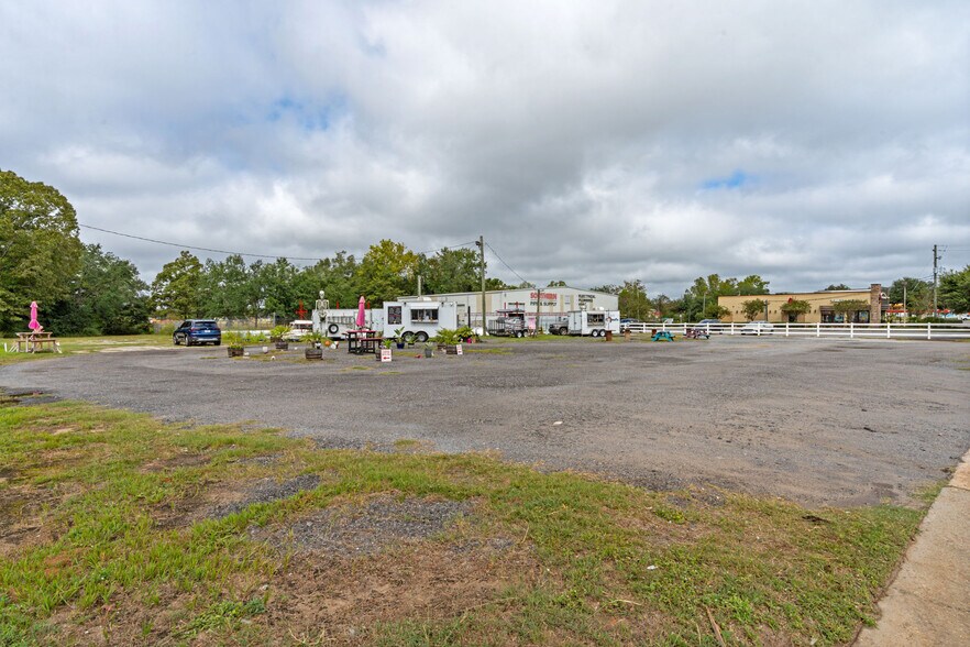 1212 N Ferdon Blvd, Crestview, FL à vendre - Photo du bâtiment - Image 2 de 78