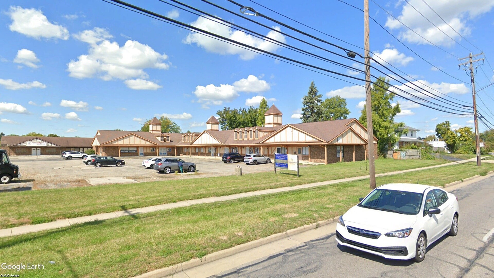 5208 Renwyck Dr, Toledo, OH à louer Photo du bâtiment- Image 1 de 8
