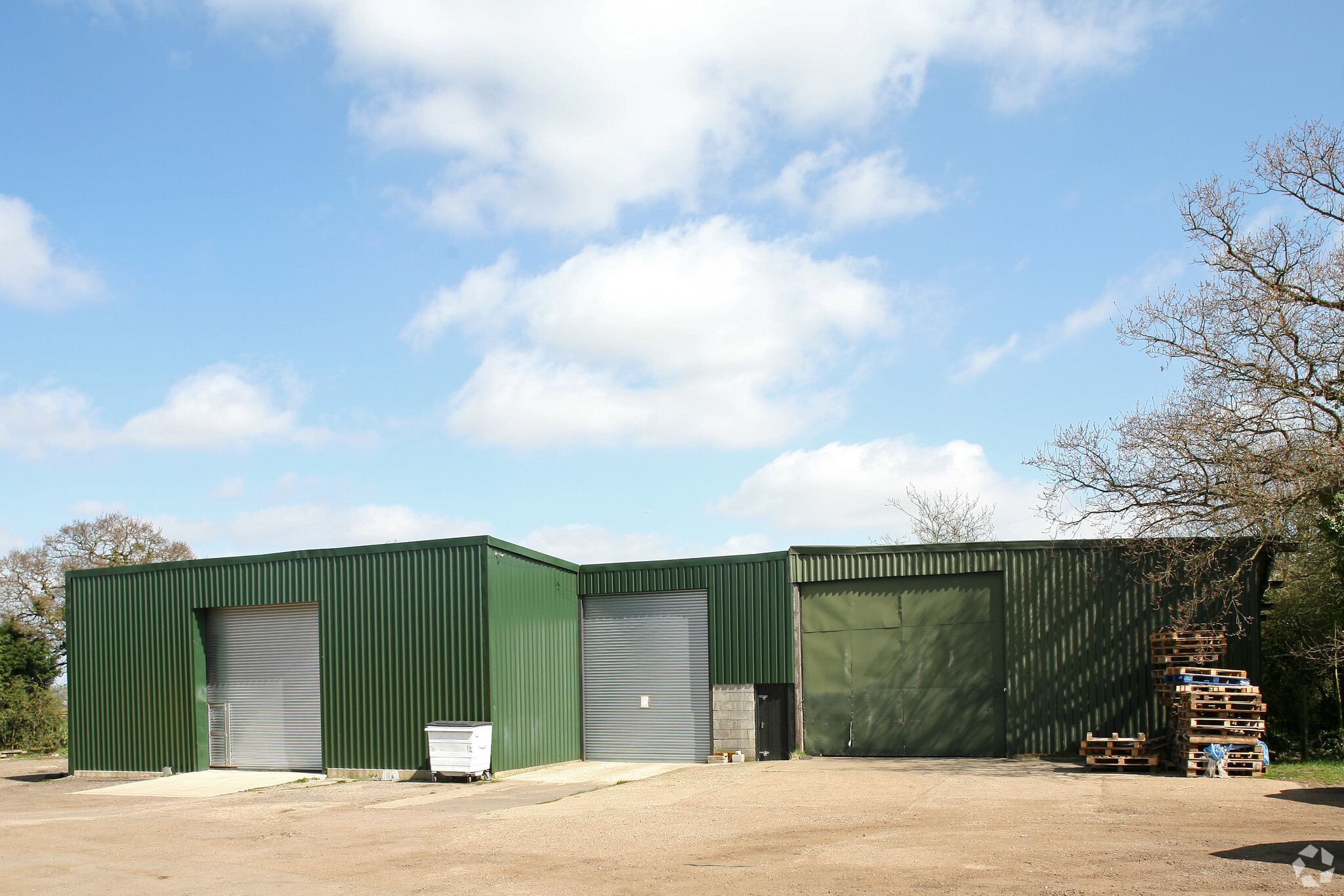 Hollybush Ln, Datchworth for lease Primary Photo- Image 1 of 5