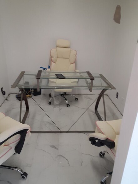 3429 S Washington St, Marion, IN à vendre - Photo intérieure - Image 3 de 9