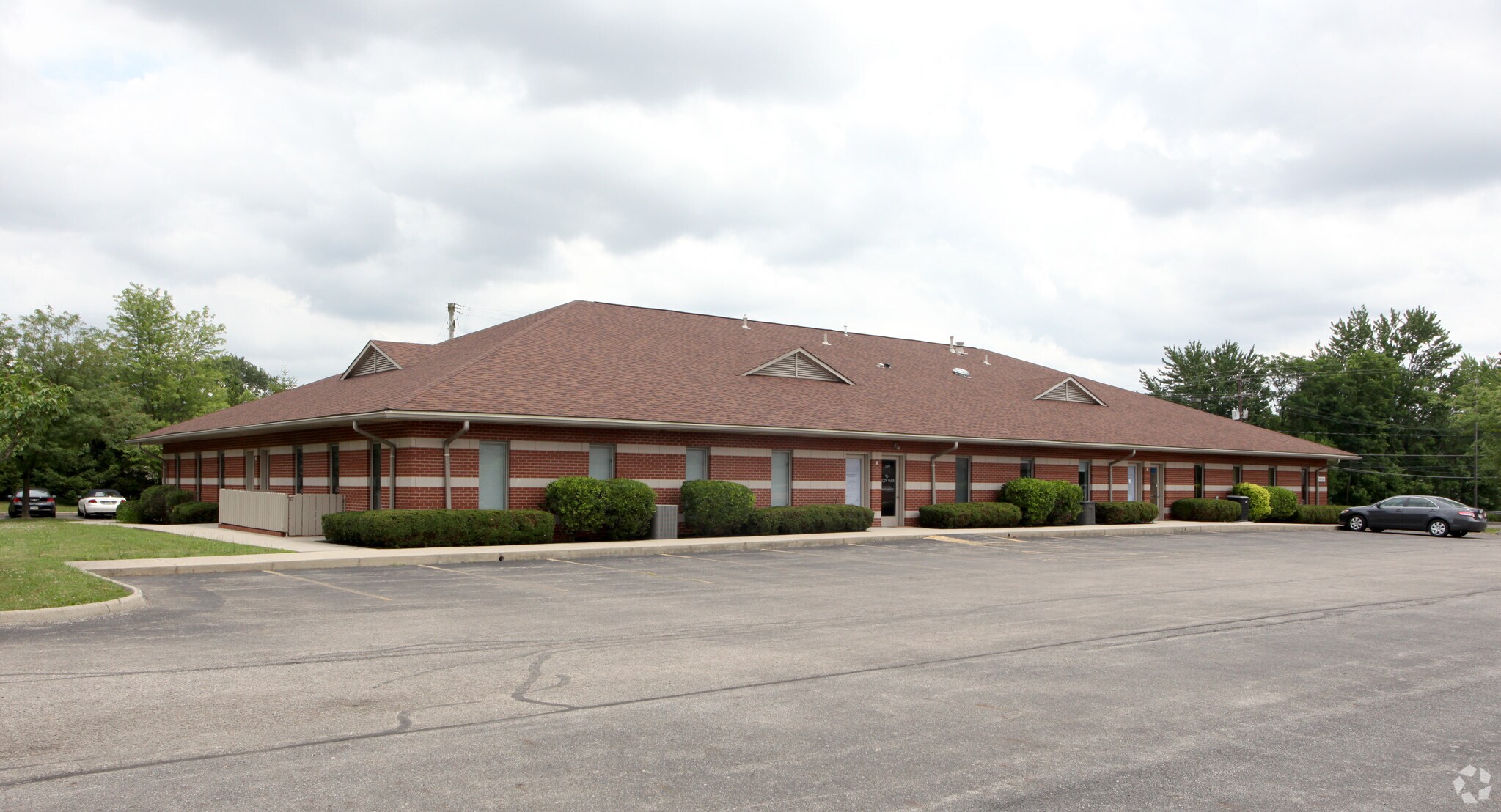 190-200 W Johnstown Rd, Gahanna, OH for lease Primary Photo- Image 1 of 6