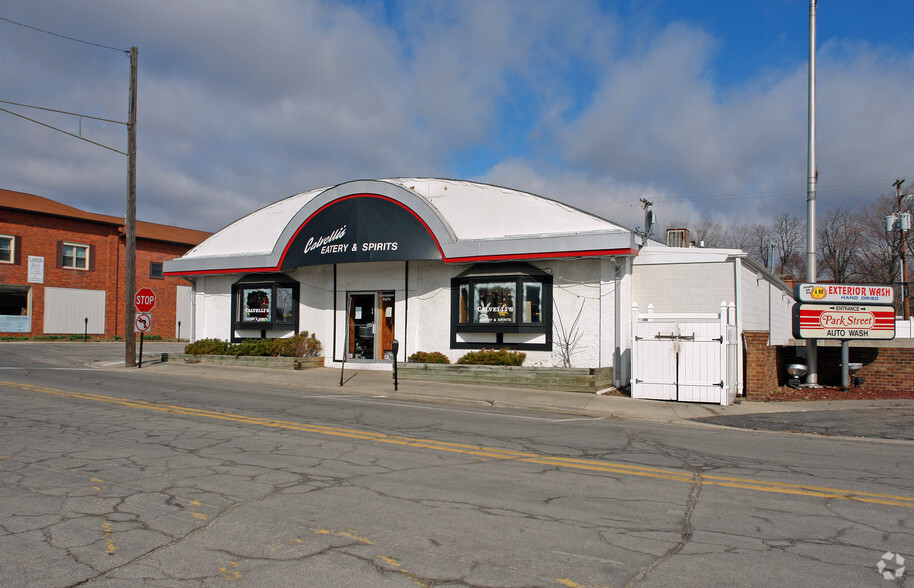 44 W Park St, Lapeer, MI for sale - Building Photo - Image 2 of 2