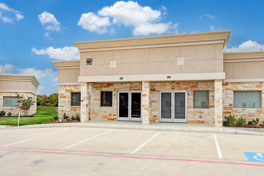 16310 State Highway 249, Houston, TX à vendre - Photo du bâtiment - Image 2 de 31