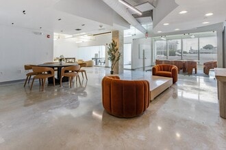 1680 Meridian Ave, Miami Beach, FL à louer Photo intérieure- Image 2 de 17
