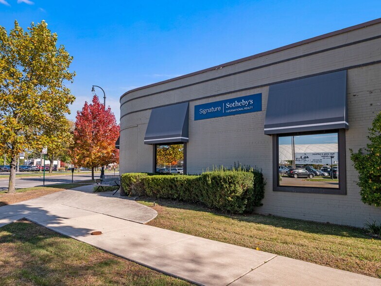 18000 Mack Ave, Grosse Pointe Park, MI for lease - Building Photo - Image 2 of 30