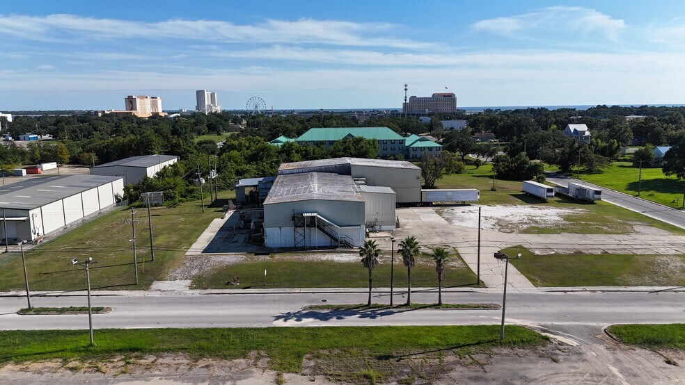 260 Maple St, Biloxi, MS à vendre - Photo du bâtiment - Image 2 de 11