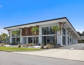 119 Persimmon St, Bluffton, SC for sale Interior Photo- Image 2 of 9