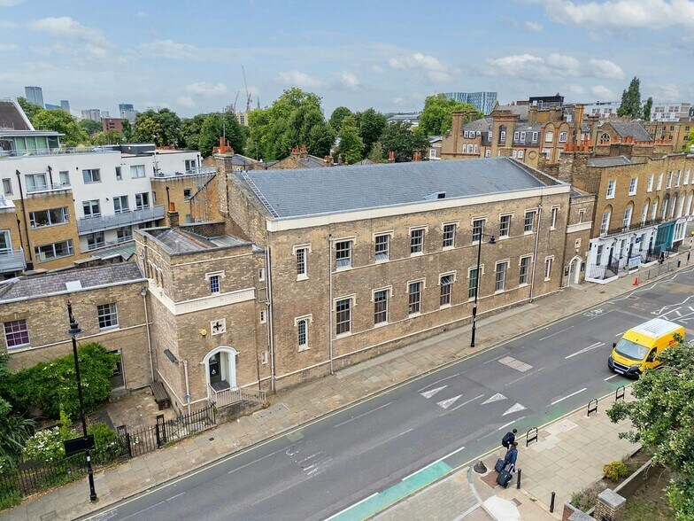 25 Amwell St, Londres à louer - Photo du bâtiment - Image 1 de 22