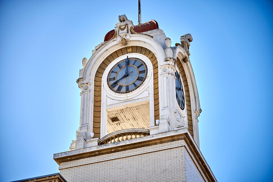 202-208 W 4th St, Santa Ana, CA for lease - Building Photo - Image 3 of 41