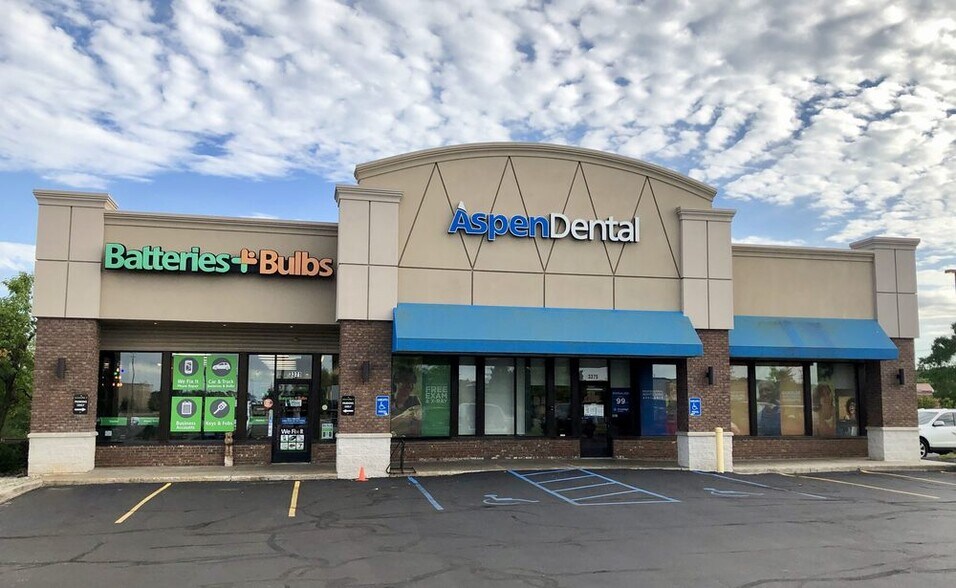 3375 S Airport Rd W, Traverse City, MI for lease - Primary Photo - Image 1 of 4