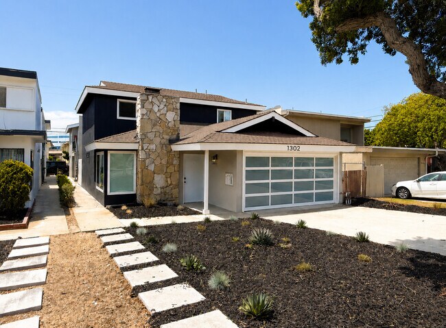 More details for 1302 Amethyst St, Redondo Beach, CA - Multifamily for Sale