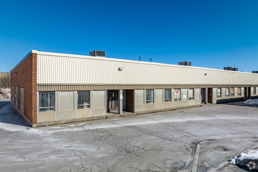 4500 Sheppard Ave, Toronto, ON à louer - Photo du bâtiment - Image 3 de 5