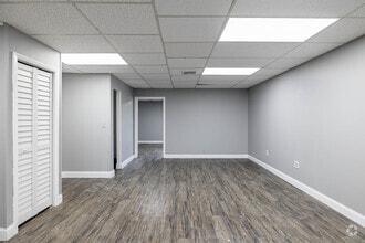 540 NW 165th St, Miami, FL for lease Interior Photo- Image 1 of 3