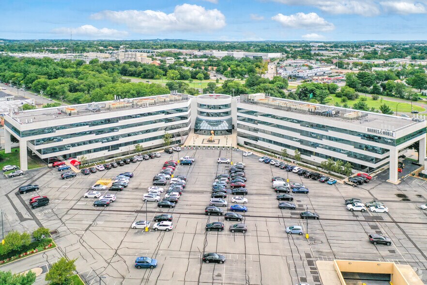 1400 Old Country Rd, Westbury, NY à louer - Aérien - Image 2 de 17