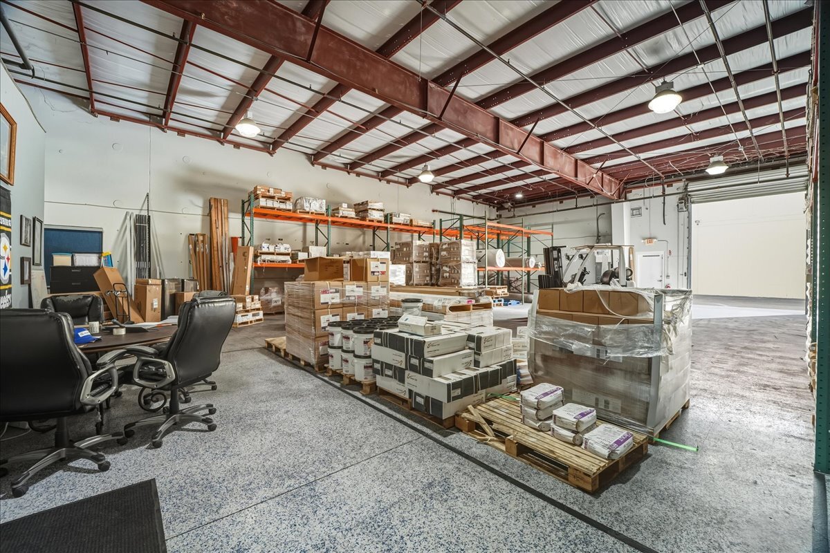 17000 Alico Commerce Ct, Fort Myers, FL 33967 - Unité 1 -  - Photo intérieure - Image 2 of 3