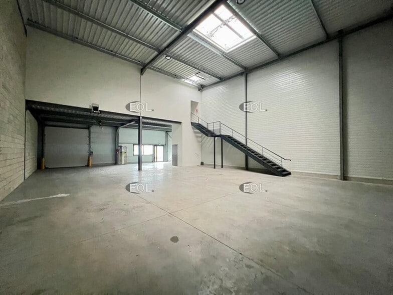 Flex in Aulnay-sous-Bois for lease - Building Photo - Image 1 of 1