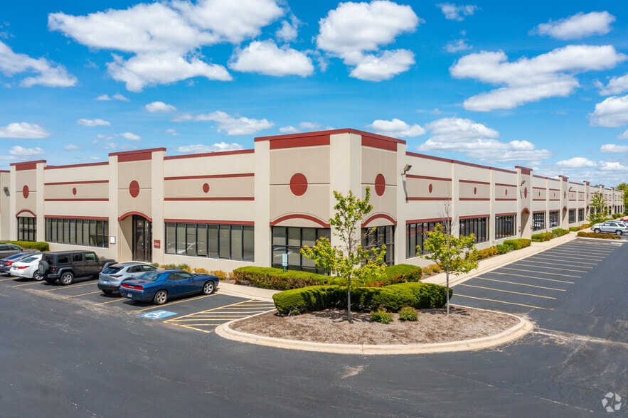 2511 Technology Dr, Elgin, IL for lease - Building Photo - Image 1 of 11