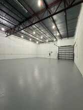 3600 NE 4th Ave, Oakland Park, FL for lease Interior Photo- Image 2 of 8