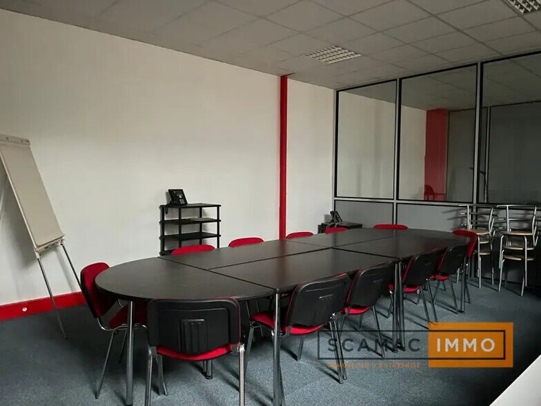 Industrial in Bagneux for lease - Interior Photo - Image 3 of 6