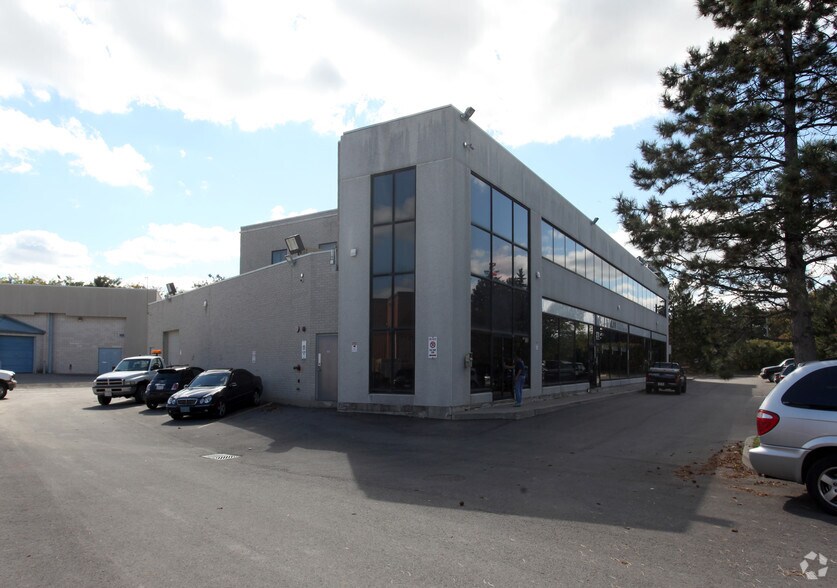 270 Drumlin Cir, Vaughan, ON à vendre - Photo principale - Image 1 de 1