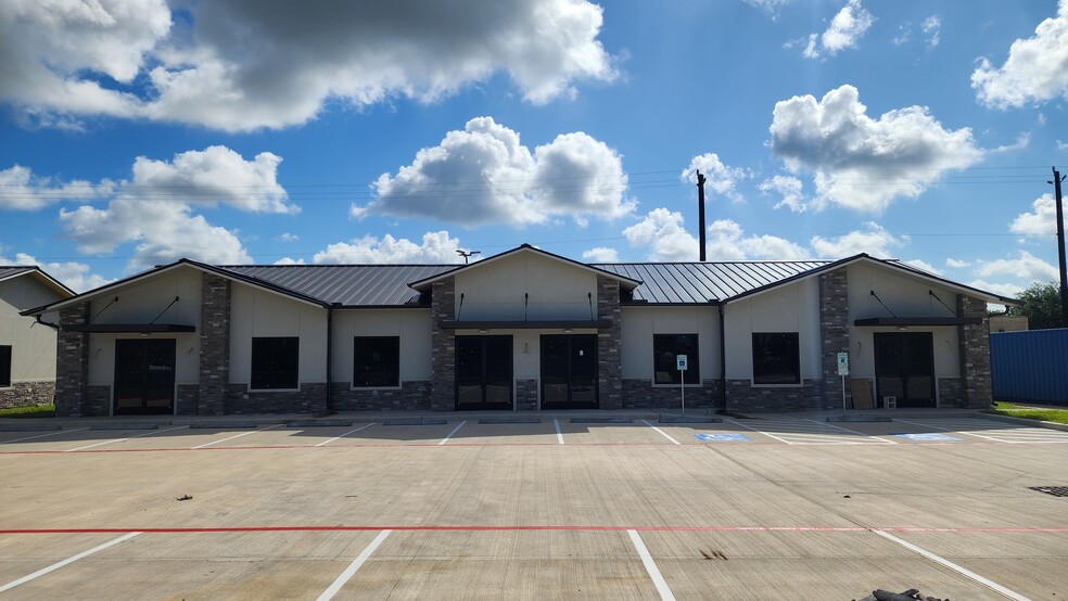 1849 Forest Park Ln, Pearland, TX à louer - Photo du bâtiment - Image 2 de 31