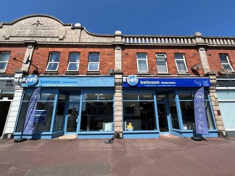 portfolio of 2 retail properties portfolio of 2 properties for sale on LoopNet.ca - Primary Photo - Image 1 of 1
