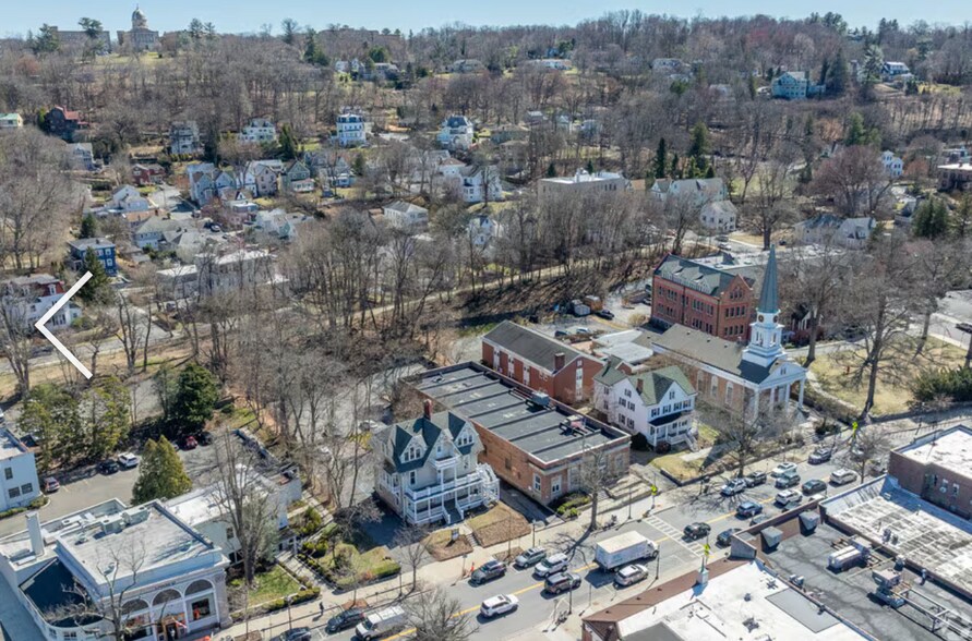54 N Broadway, Tarrytown, NY à louer - Photo du bâtiment - Image 3 de 22