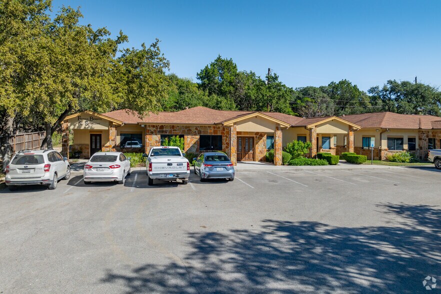 19115 Fm-2252, San Antonio, TX à louer - Photo du bâtiment - Image 2 de 15